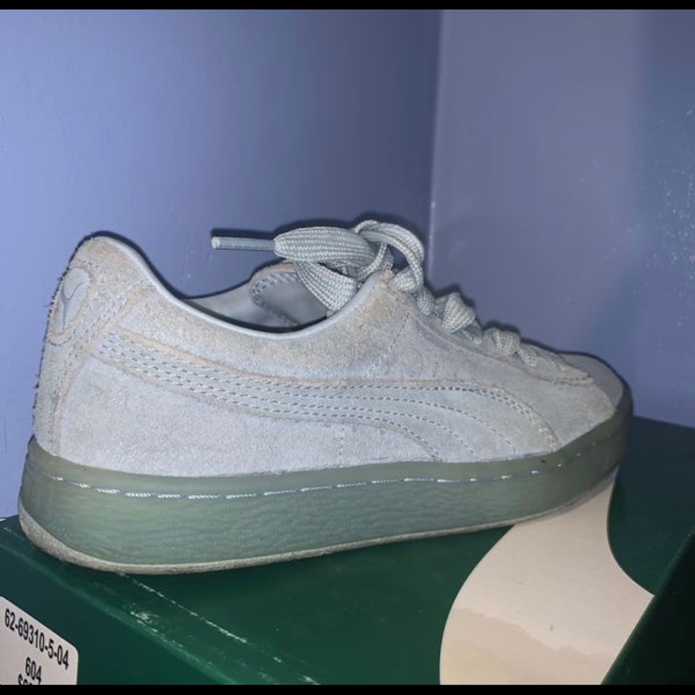 Blue Pumas Soze 3 in a half (3.5y)